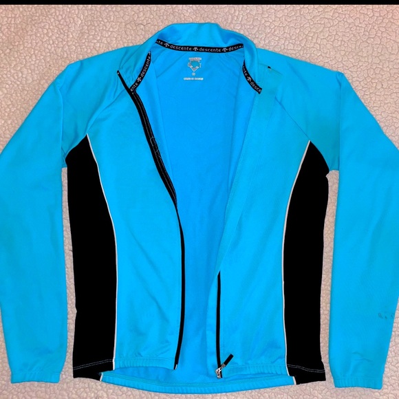 Descente Cycling Jacket in Light Blue Colorblock Color: Blue/White | Size: M - Picture 3 of 5